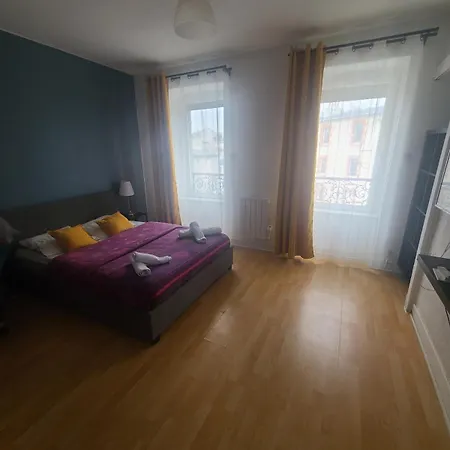 Apartment Centre