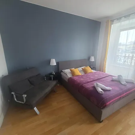 Centre Apartment *