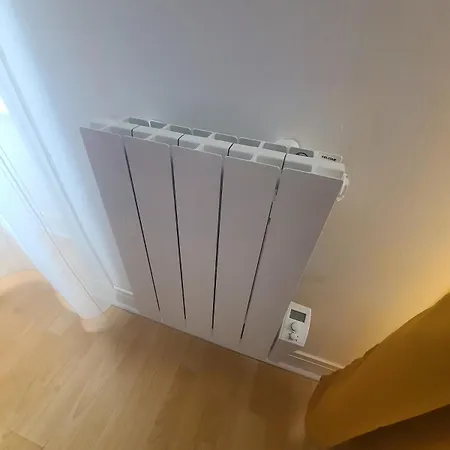 Apartment Centre *
